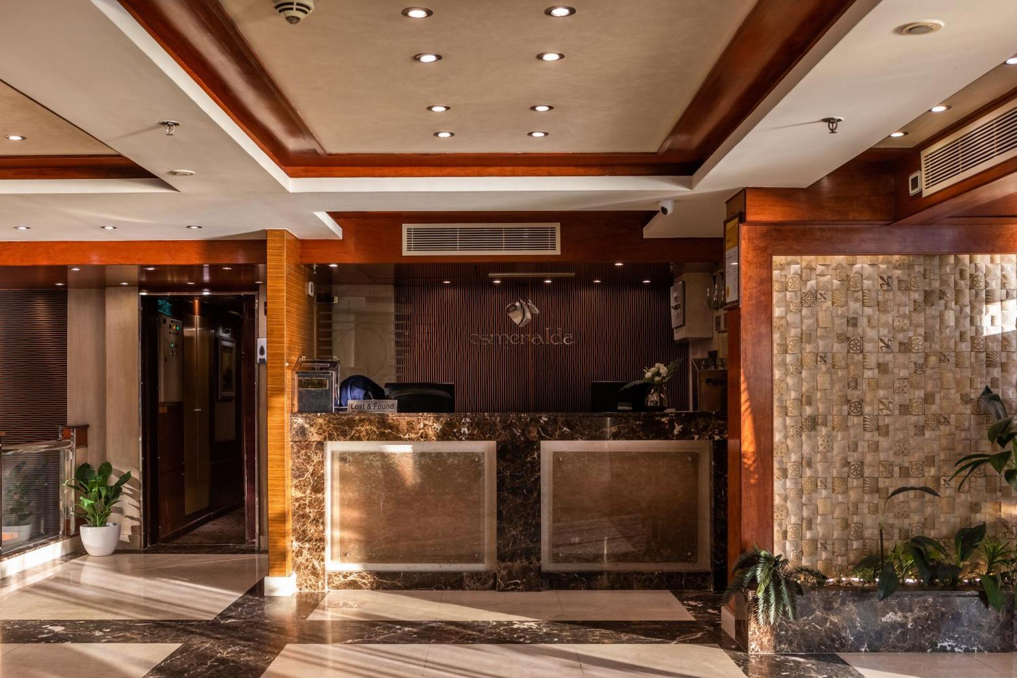 M/S Esmeralda Nile Cruise - 4 Or 7 Nights From Luxor Each Monday And 03 Nights From Aswan Each Friday Buitenkant foto