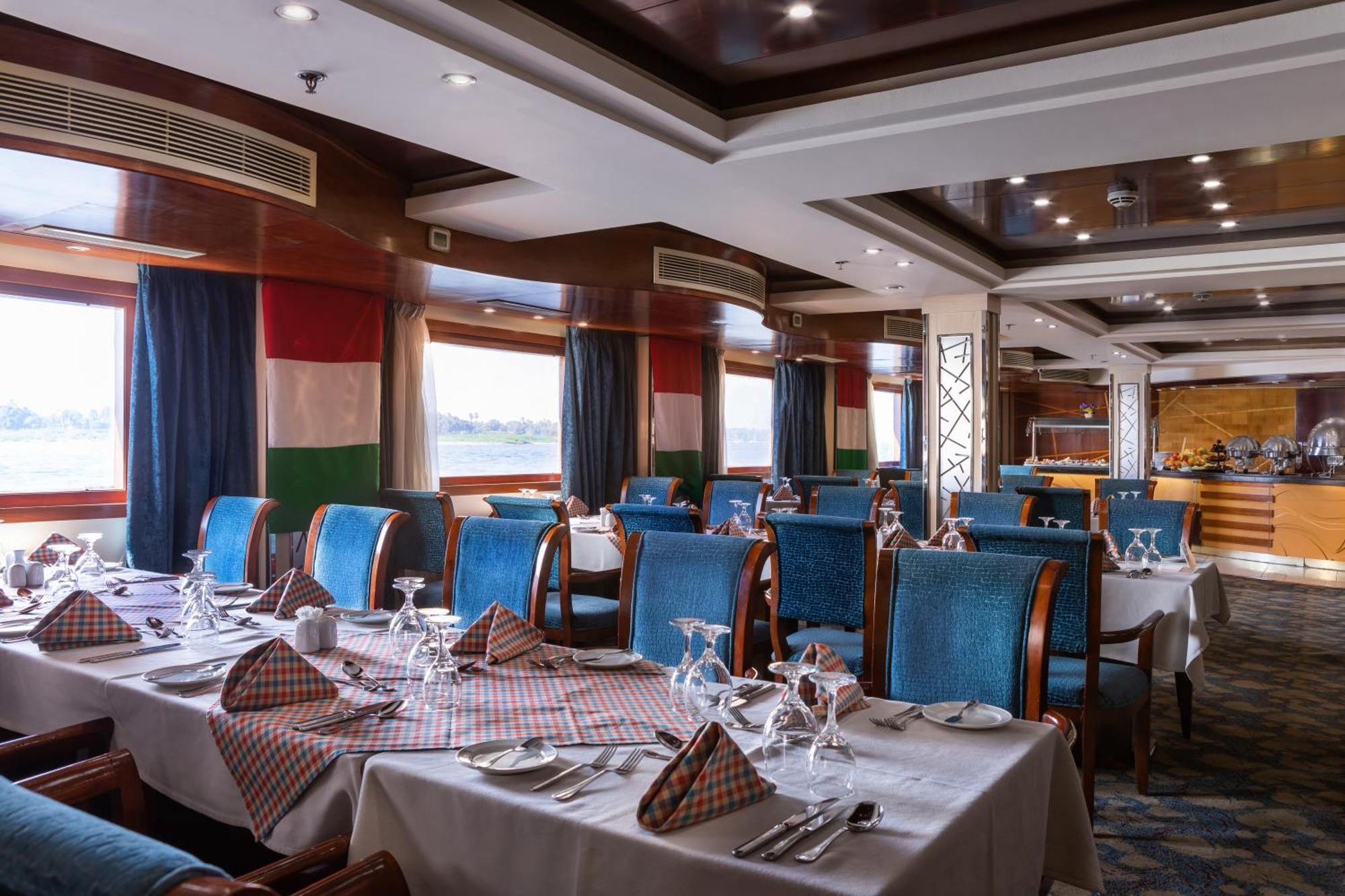 M/S Esmeralda Nile Cruise - 4 Or 7 Nights From Luxor Each Monday And 03 Nights From Aswan Each Friday Buitenkant foto