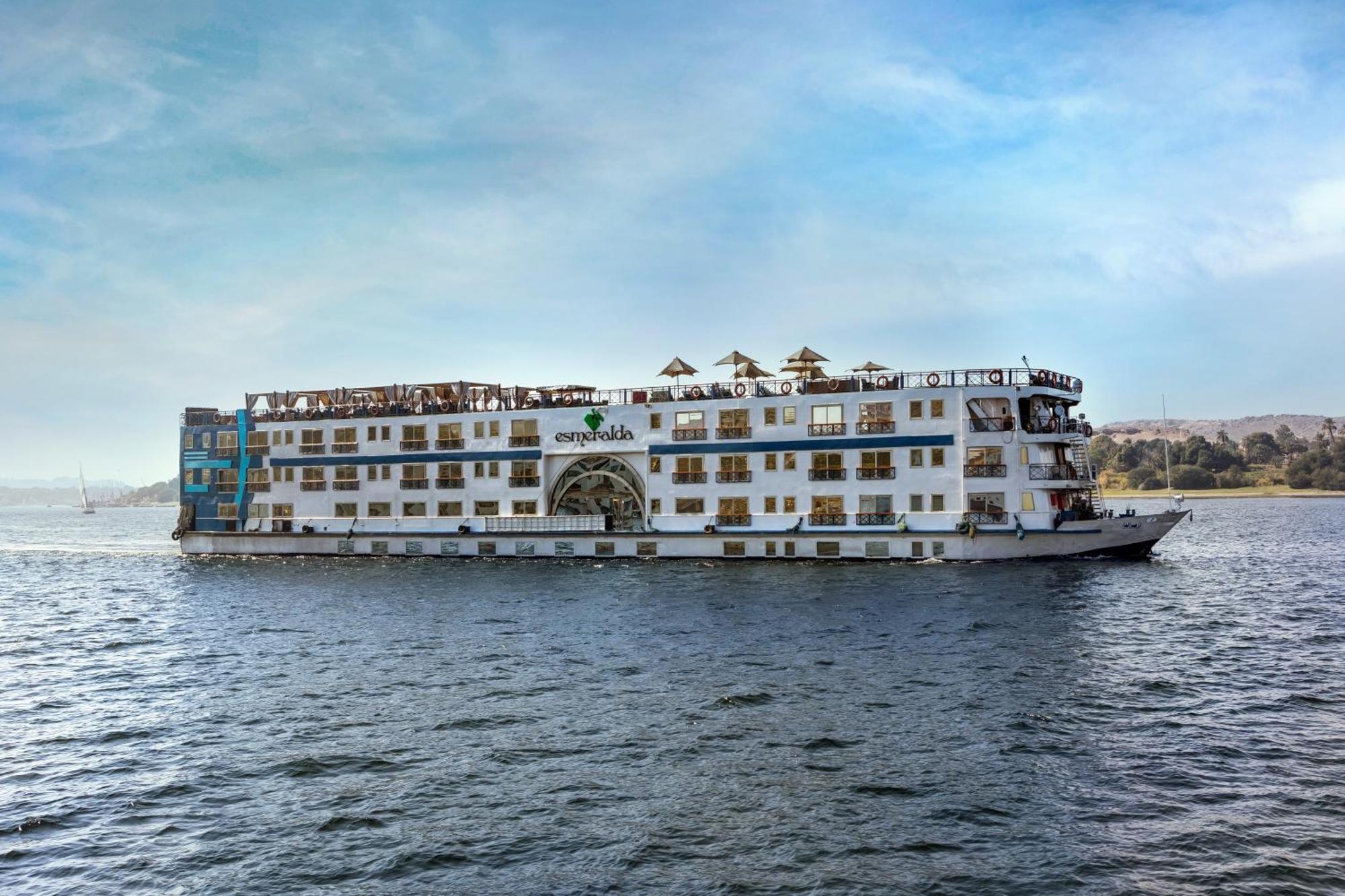 M/S Esmeralda Nile Cruise - 4 Or 7 Nights From Luxor Each Monday And 03 Nights From Aswan Each Friday Buitenkant foto