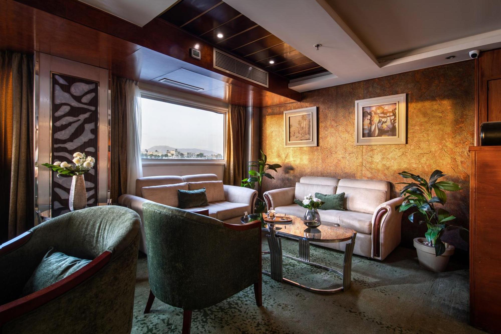 M/S Esmeralda Nile Cruise - 4 Or 7 Nights From Luxor Each Monday And 03 Nights From Aswan Each Friday Buitenkant foto