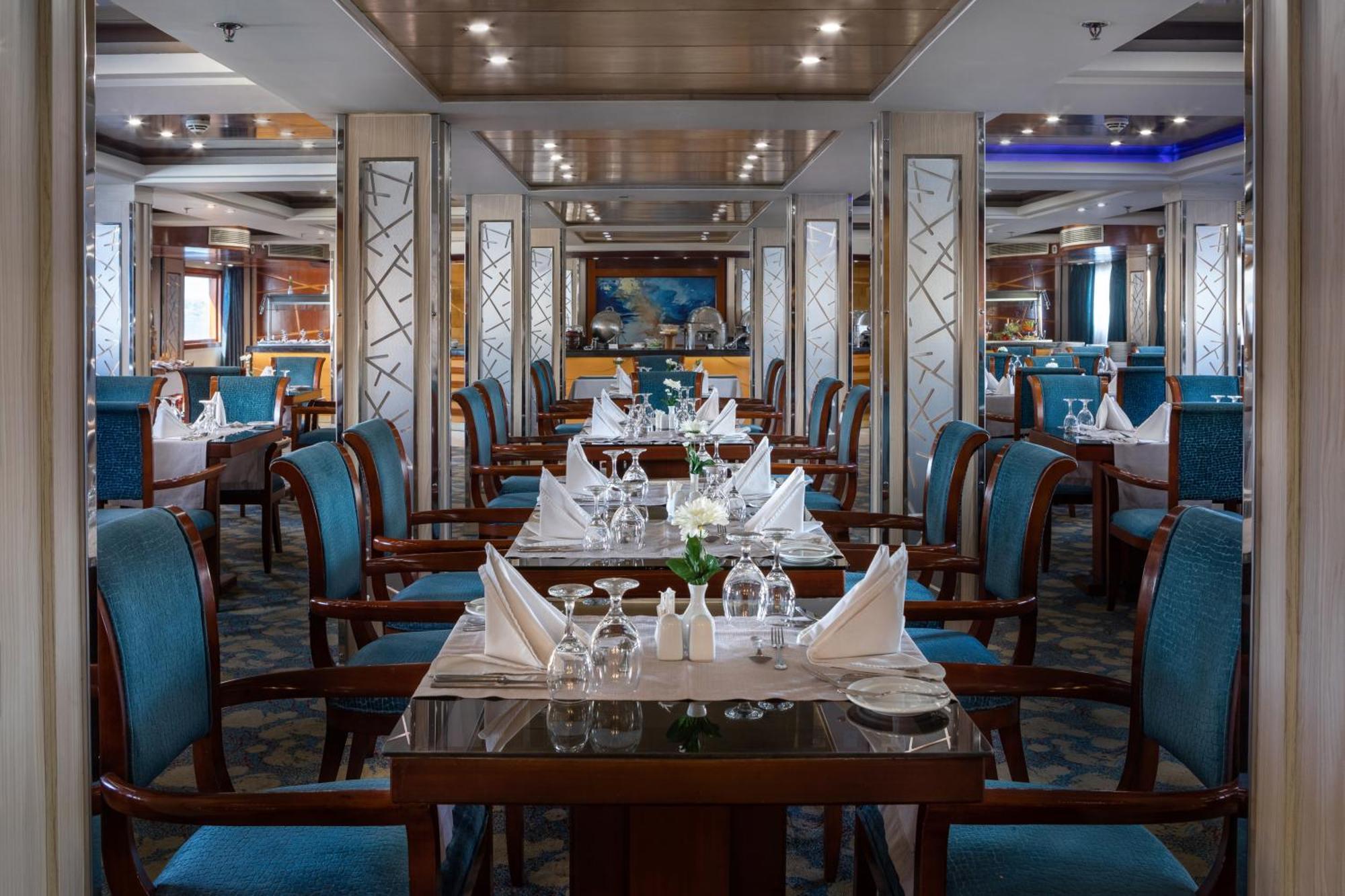 M/S Esmeralda Nile Cruise - 4 Or 7 Nights From Luxor Each Monday And 03 Nights From Aswan Each Friday Buitenkant foto